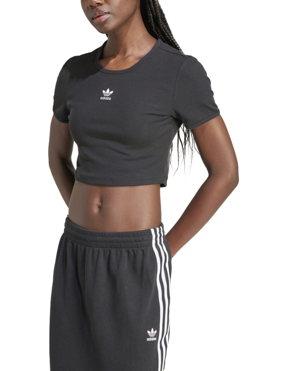 Playera manga corta Adidas Originals Ess Rib Tee cuello redondo para mujer