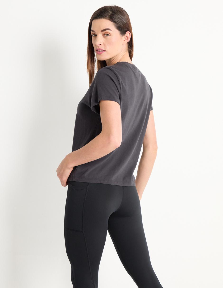 Playera manga corta cuello redondo para mujer 2