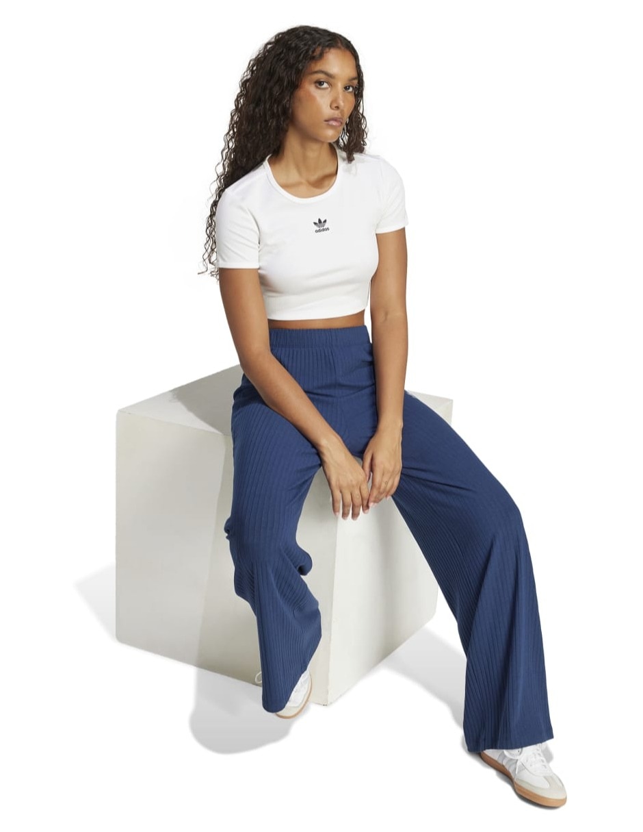 Playera manga corta Adidas Originals Trefoil Essentials cuello redondo para mujer