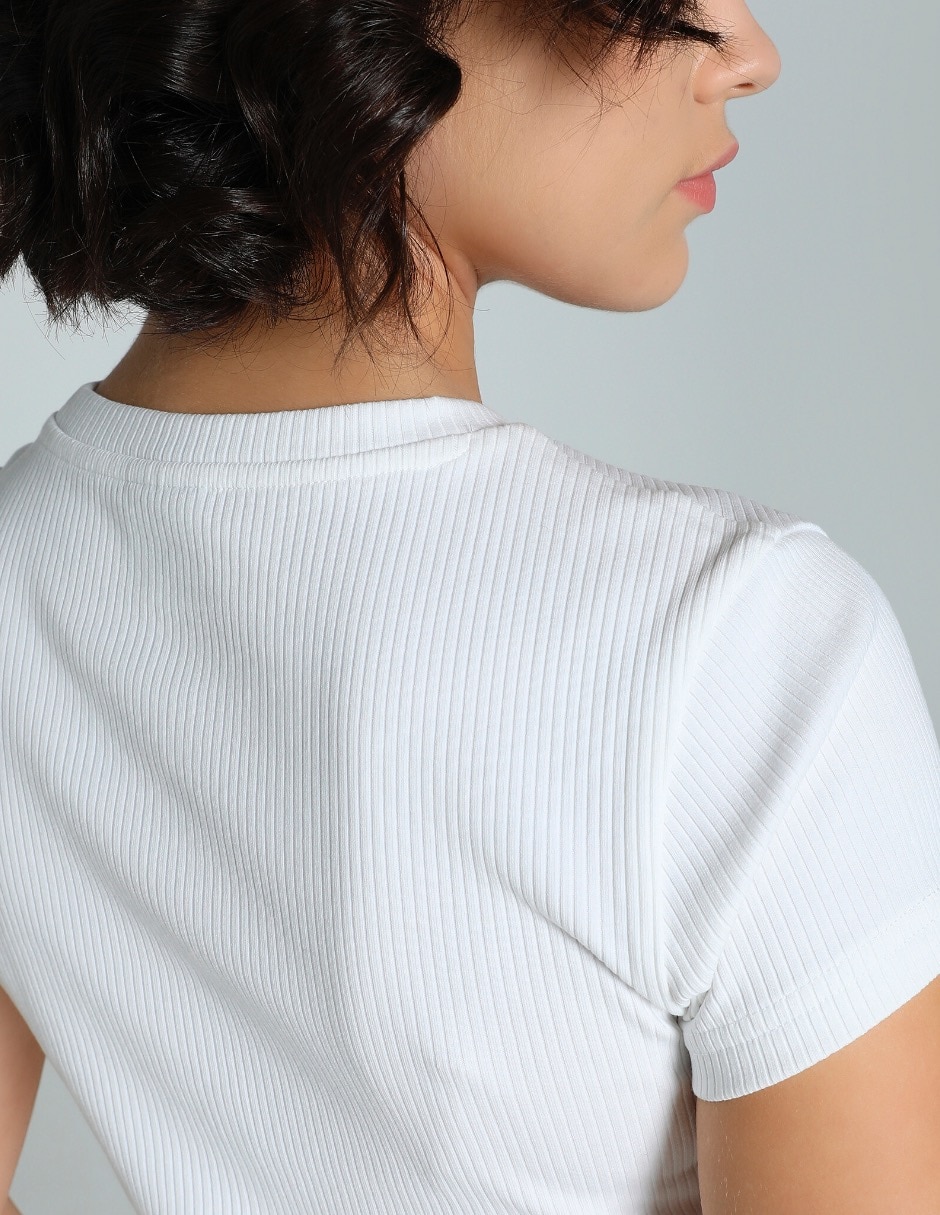 Playera manga corta cuello redondo mujer 5