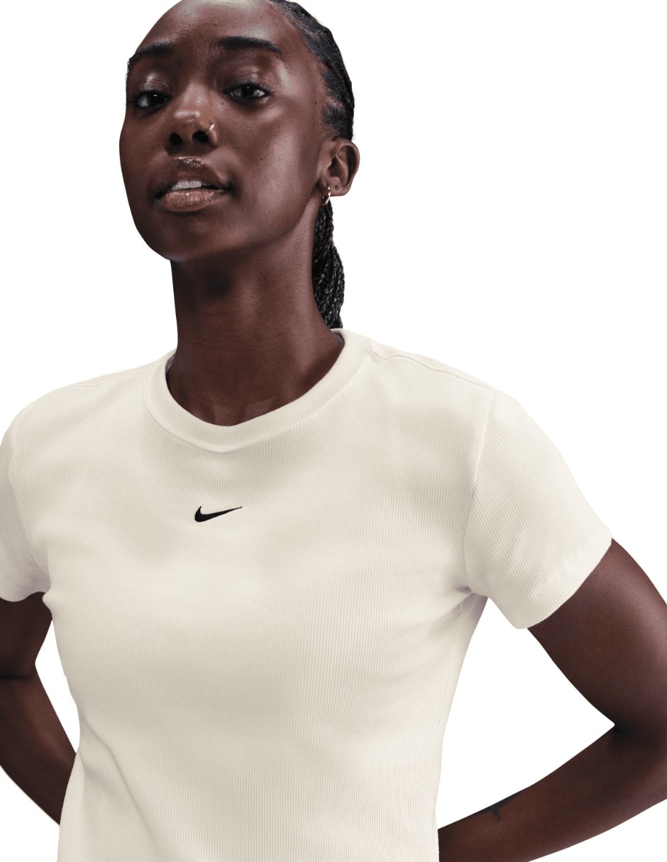 Playera manga corta Nike cuello redondo para mujer
