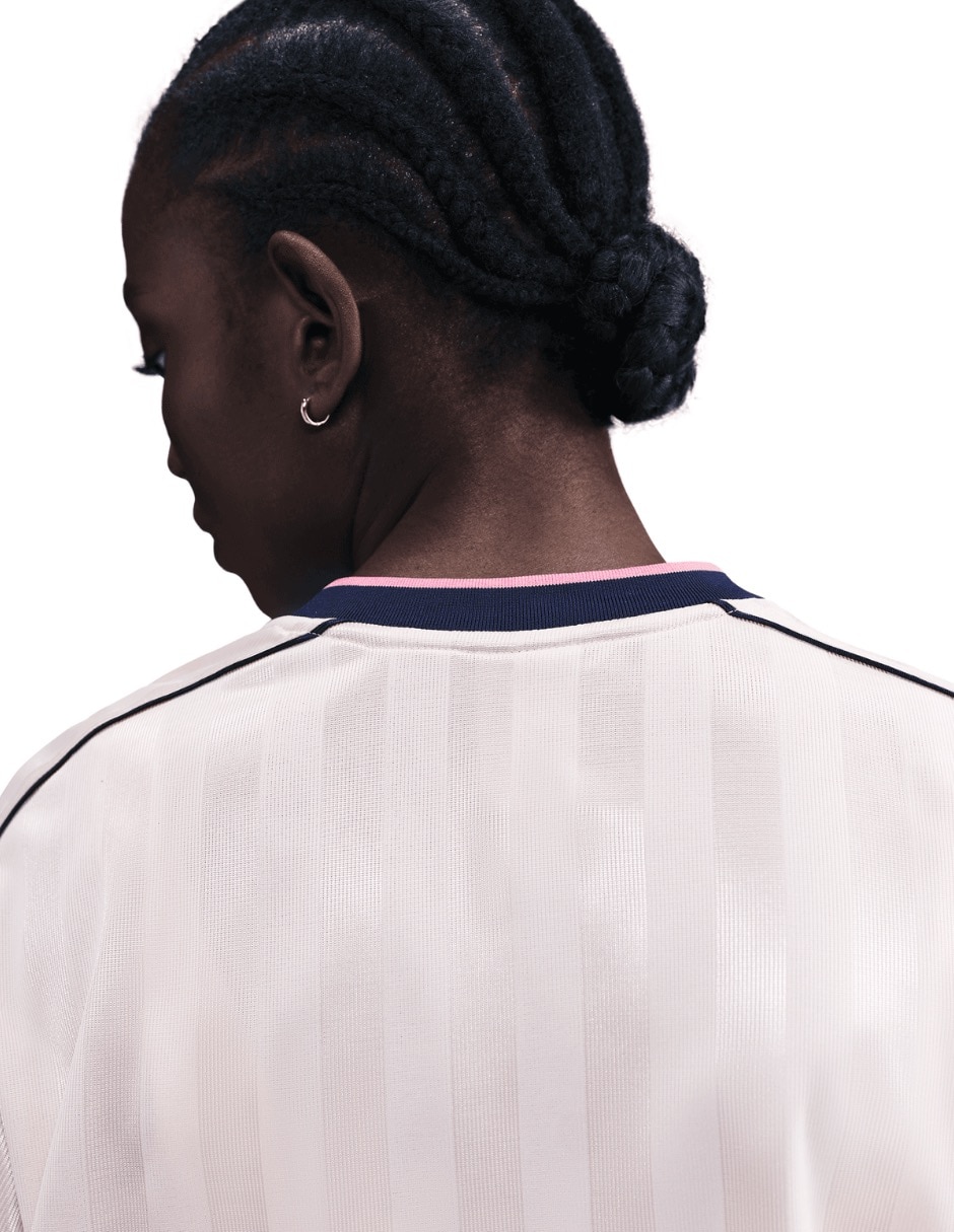 Playera manga larga Nike cuello redondo para mujer