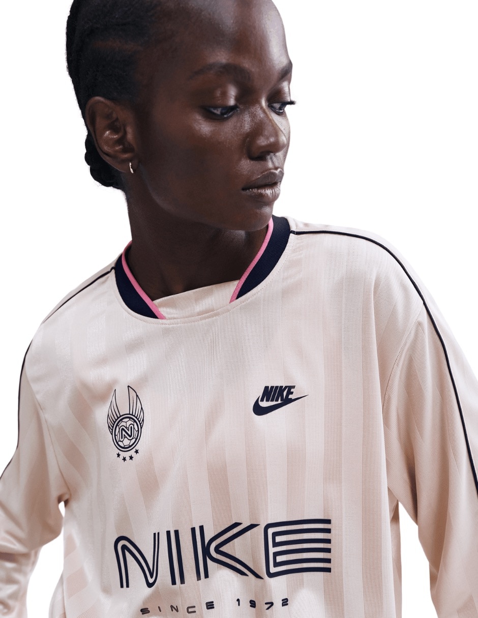 Playera manga larga Nike cuello redondo para mujer