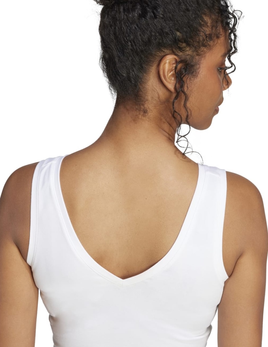 Playera Essentials cuello redondo para mujer 7