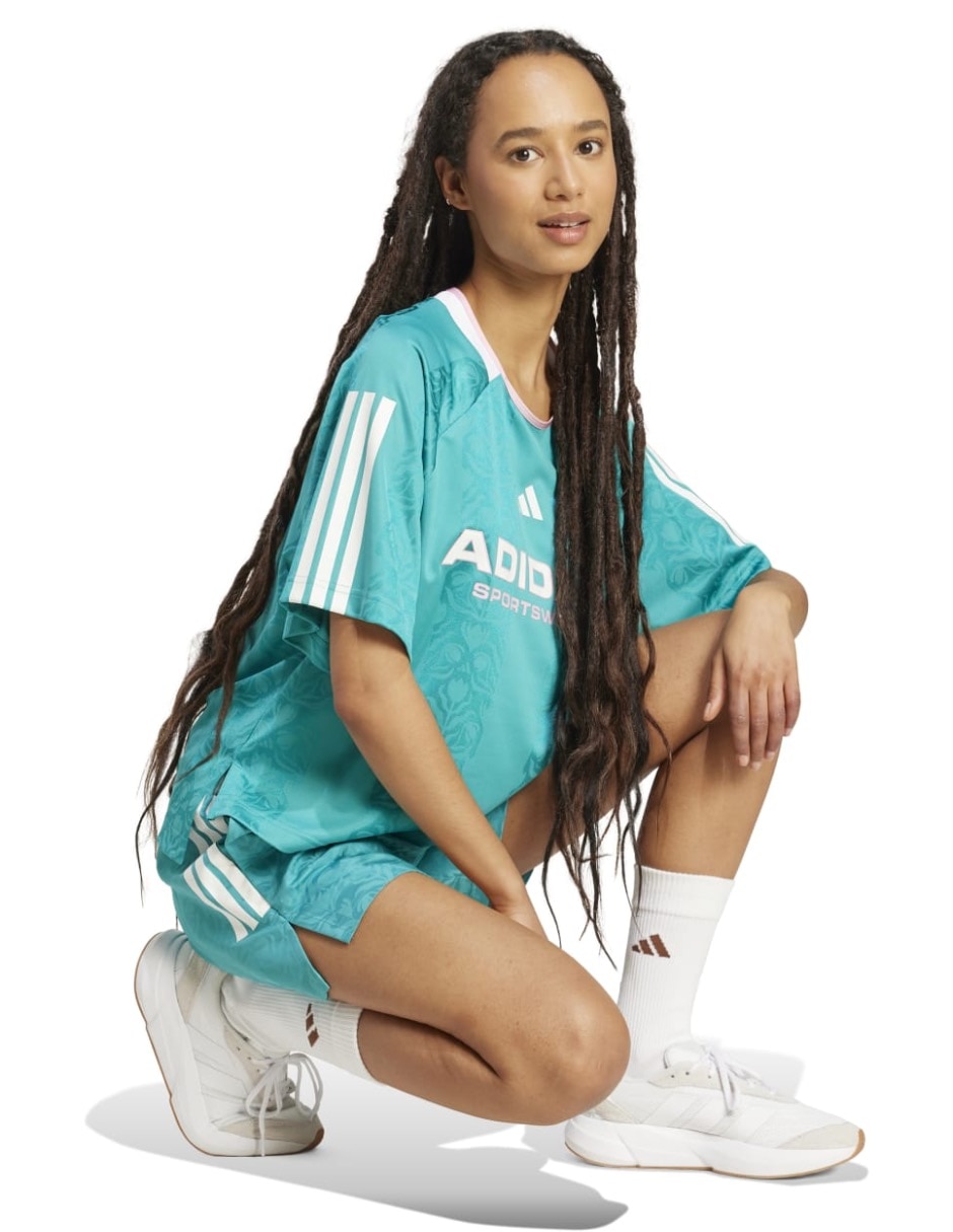 Playera manga corta Adidas Sportswear House Of Tiro cuello redondo para mujer