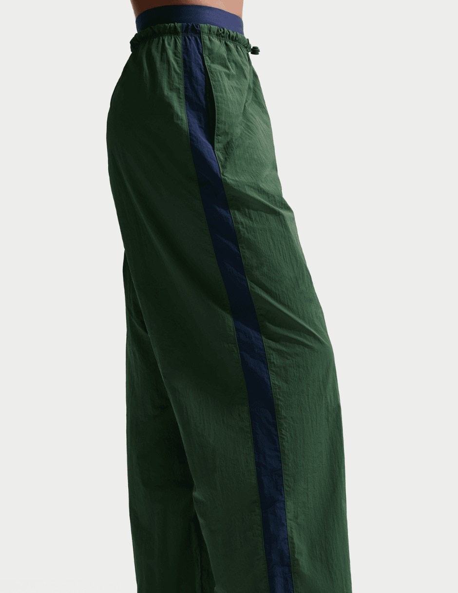 Pants regular Nike W Nsw Parachute Hr con elástico para mujer