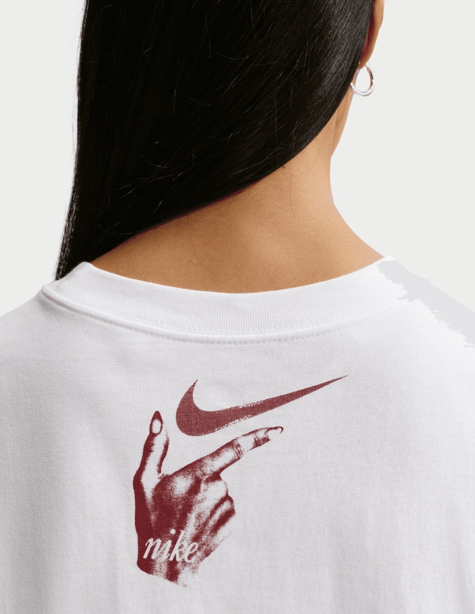 Playera manga larga Nike Valentine's Day cuello redondo para mujer