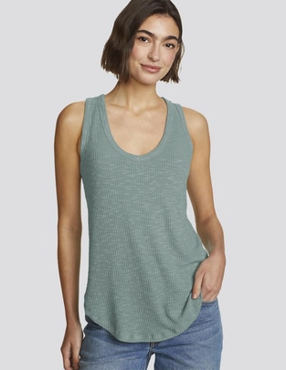 Playera tank cuello v para mujer Playera tank cuello v para mujer