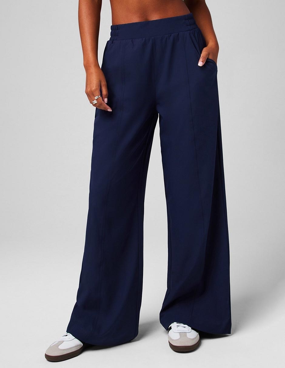Pantalón easy pant Fabletics amplio para mujer