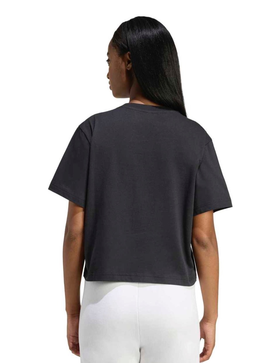 Playera manga corta Fifa World Cup Table Tee cuello redondo para mujer