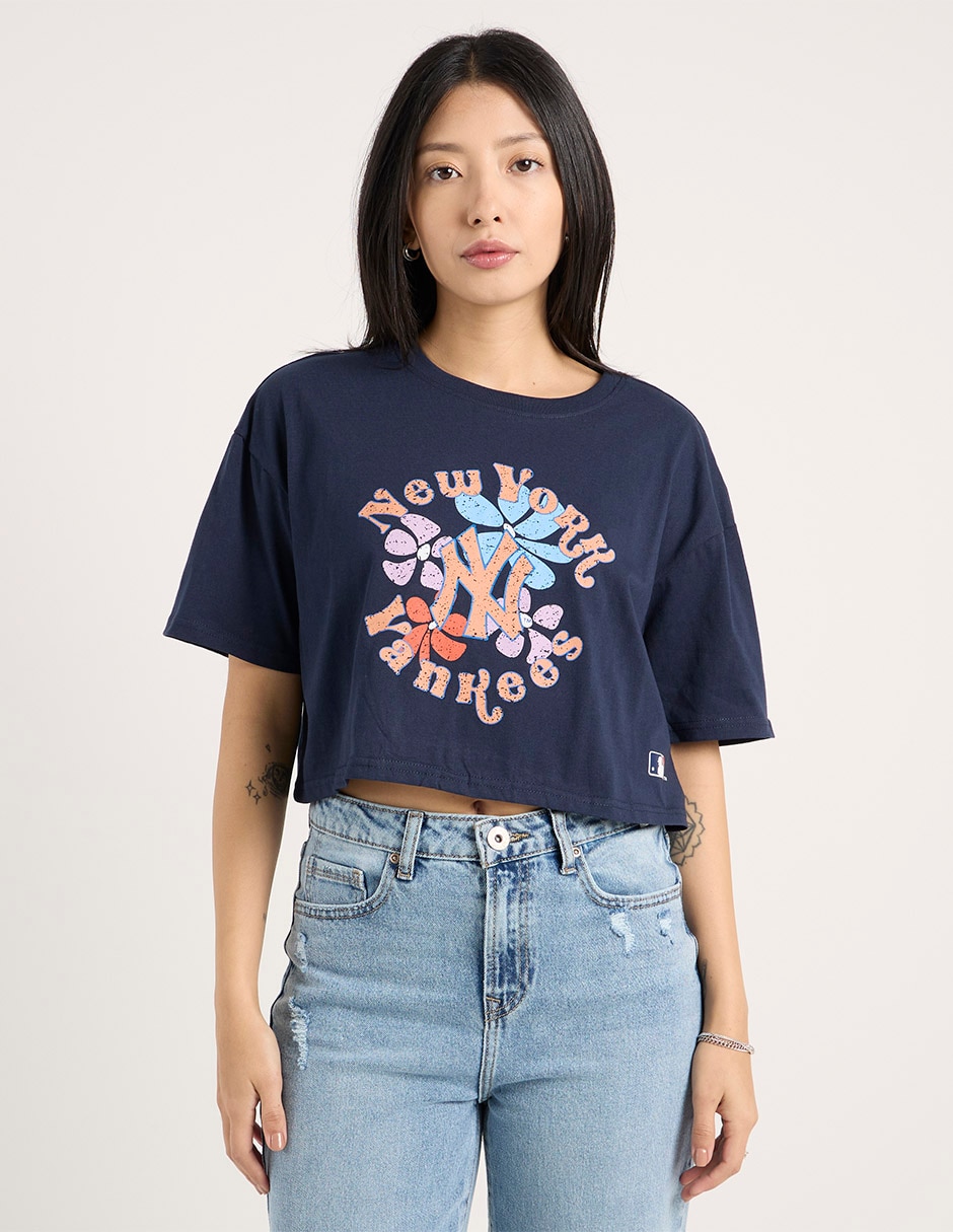 Playera manga corta New York Yankees cuello redondo para mujer 5