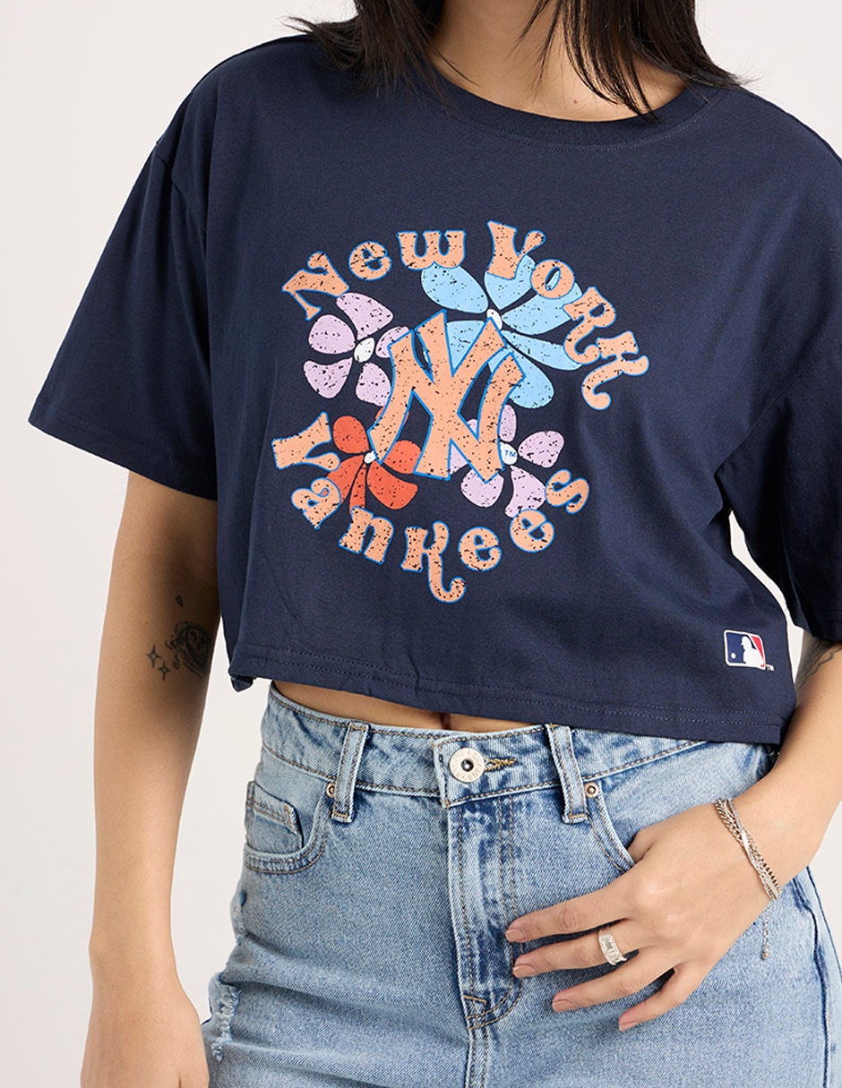 Playera manga corta New York Yankees cuello redondo para mujer 7