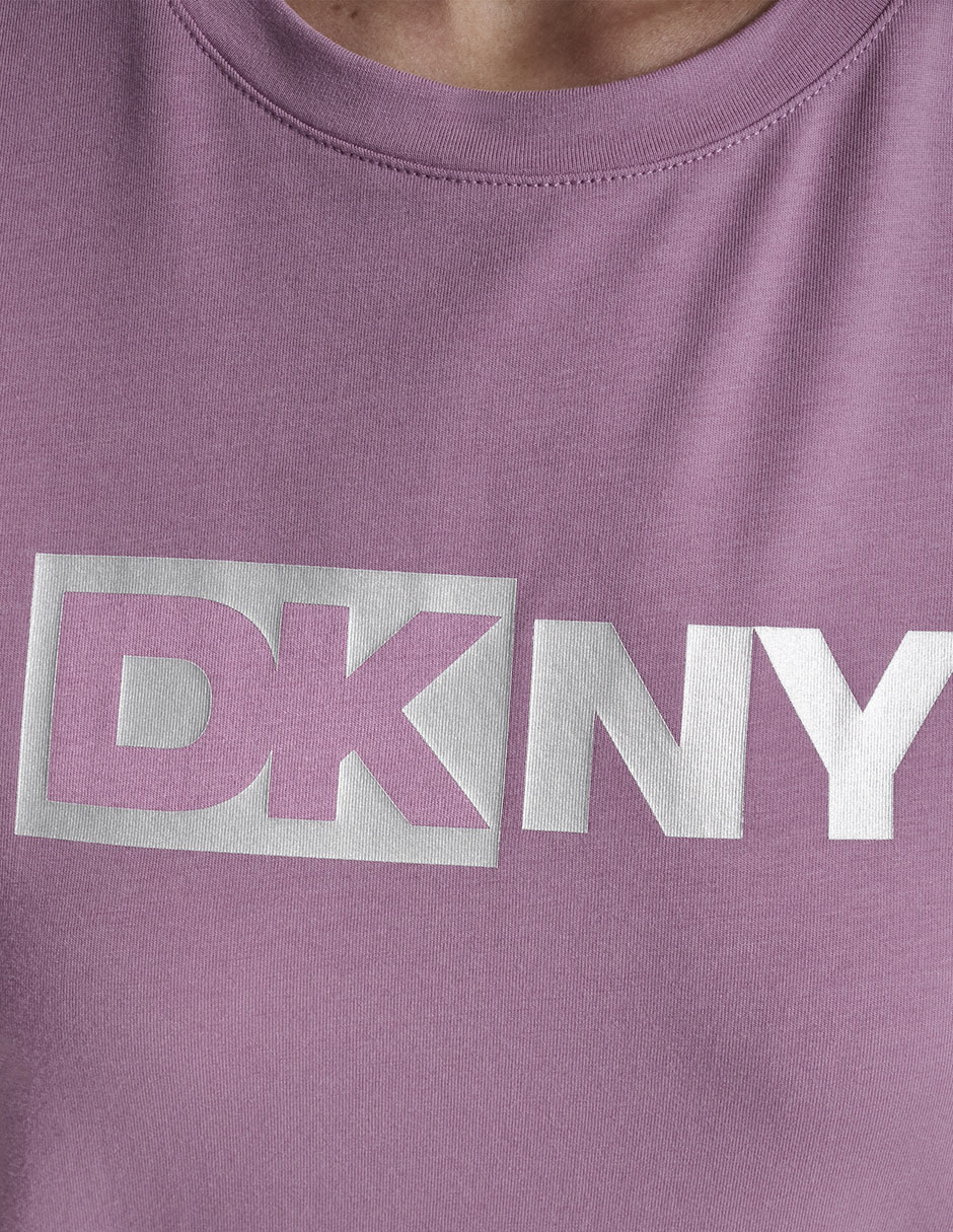 Playera manga corta DKNY cuello redondo para mujer