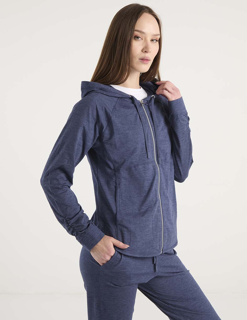 Sudadera con capucha y bolsa para mujer 7