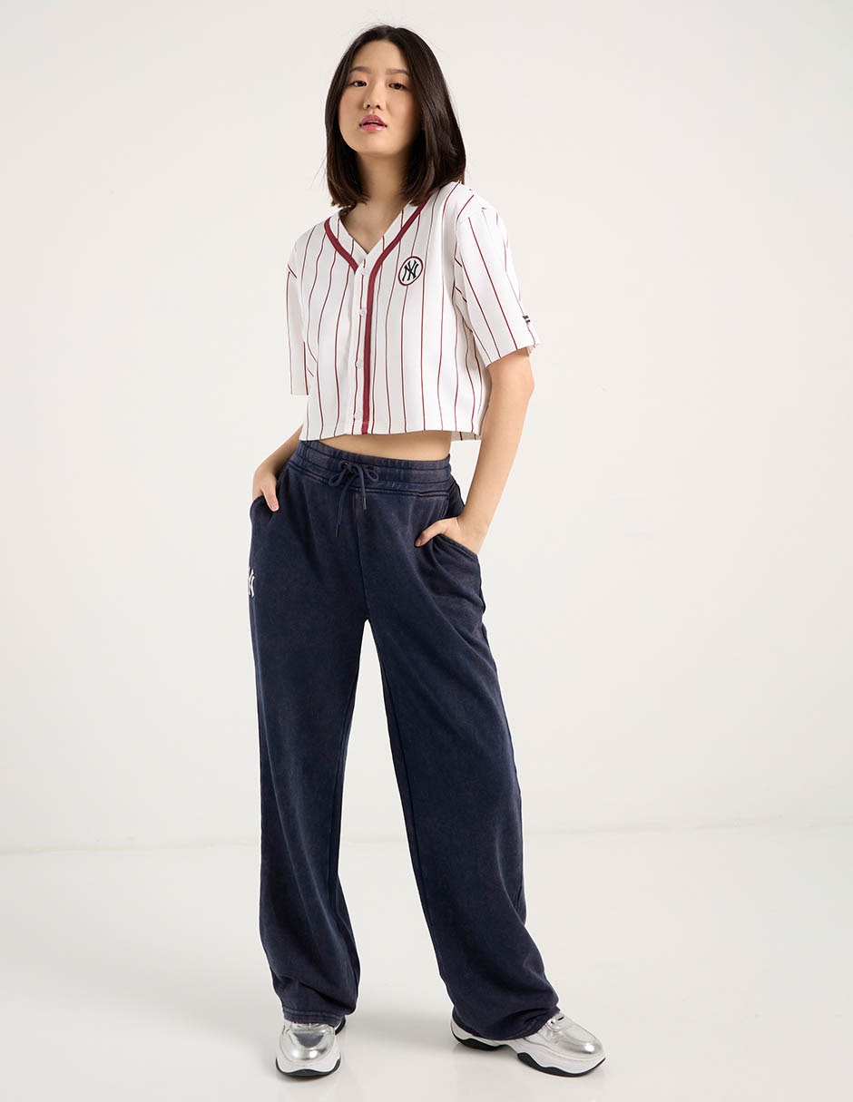 Playera manga corta New York Yankees cuello v para mujer 3