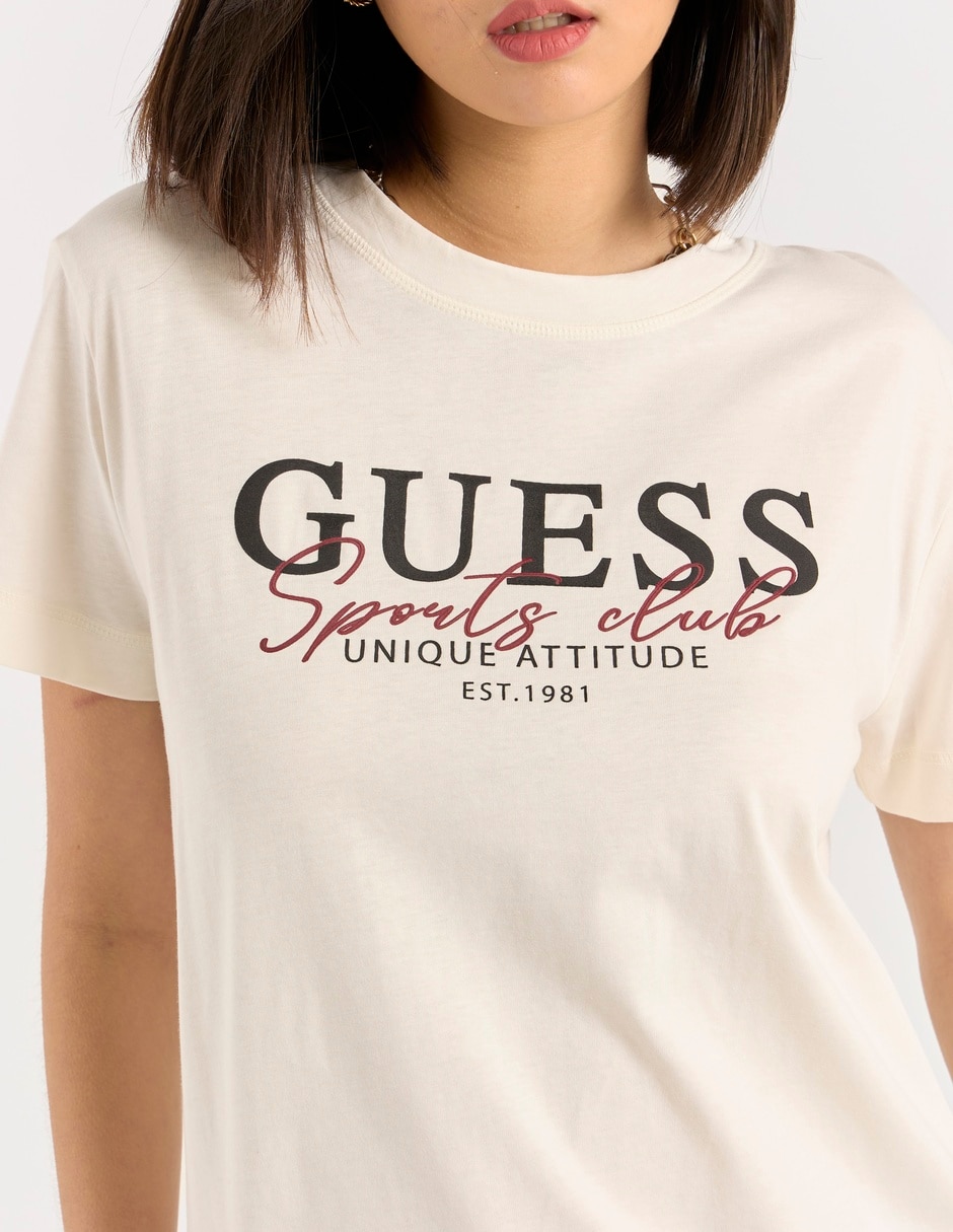 Playera manga corta Guess cuello redondo para mujer