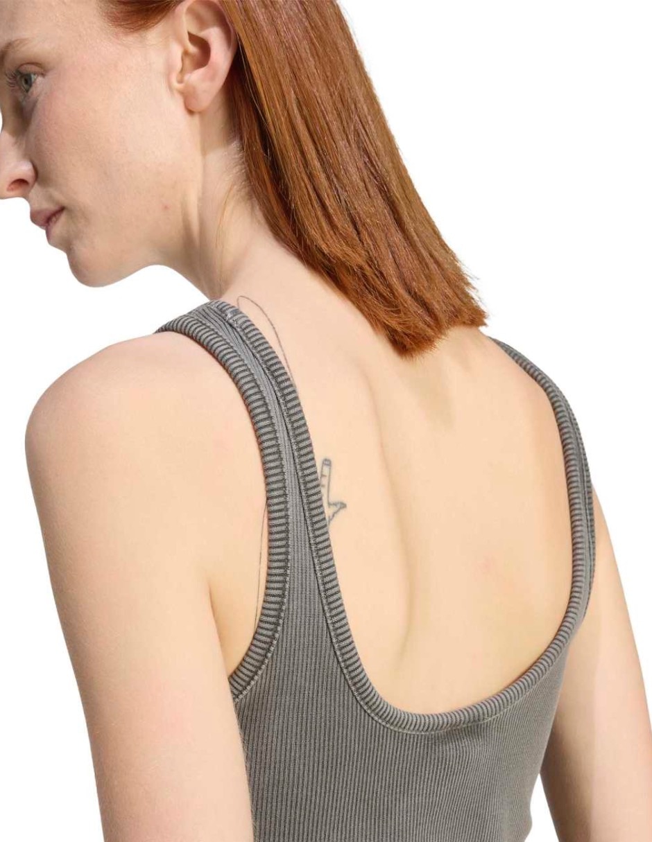 Playera manga corta adidas originals ess tnk cuello redondo para mujer