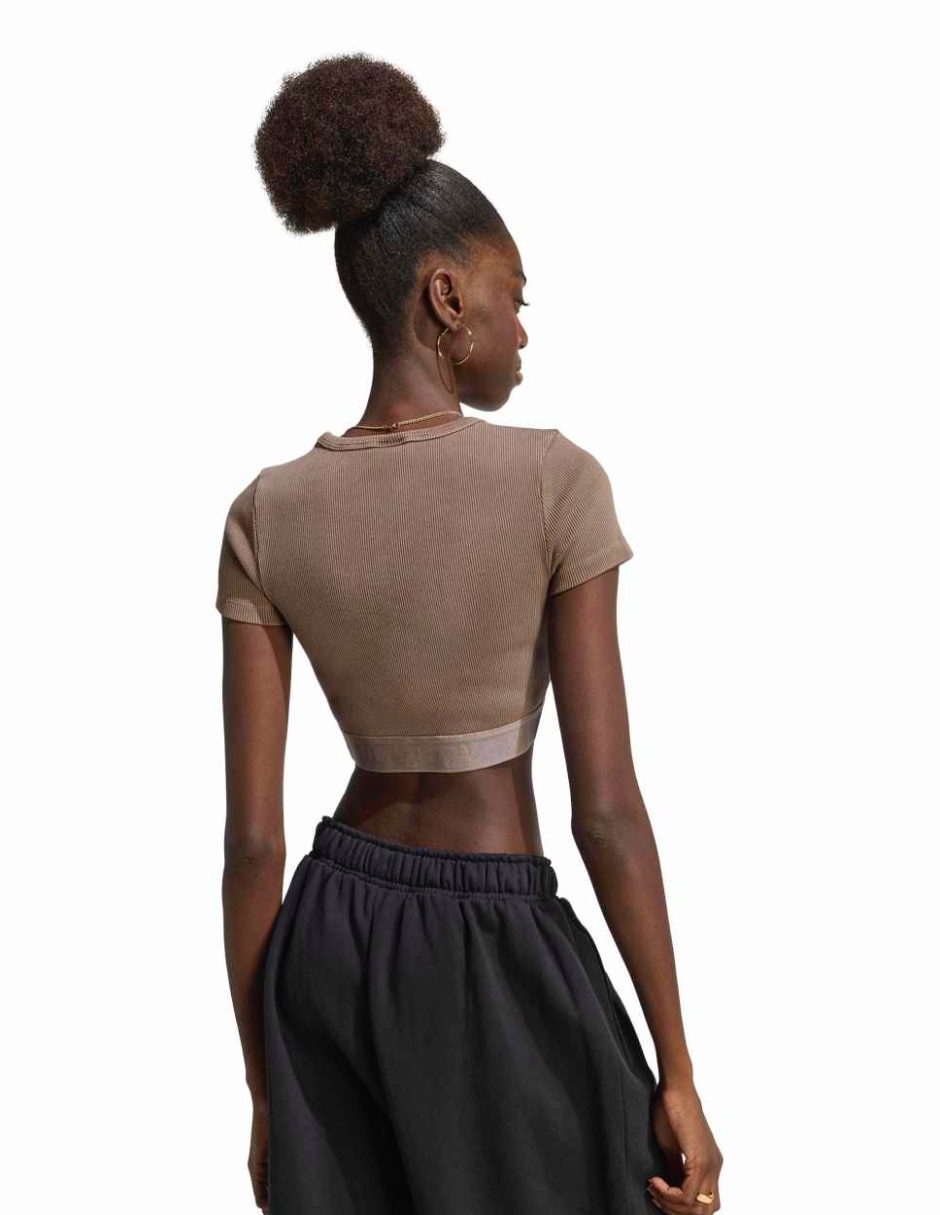 Playera manga corta cuello redondo para mujer 3