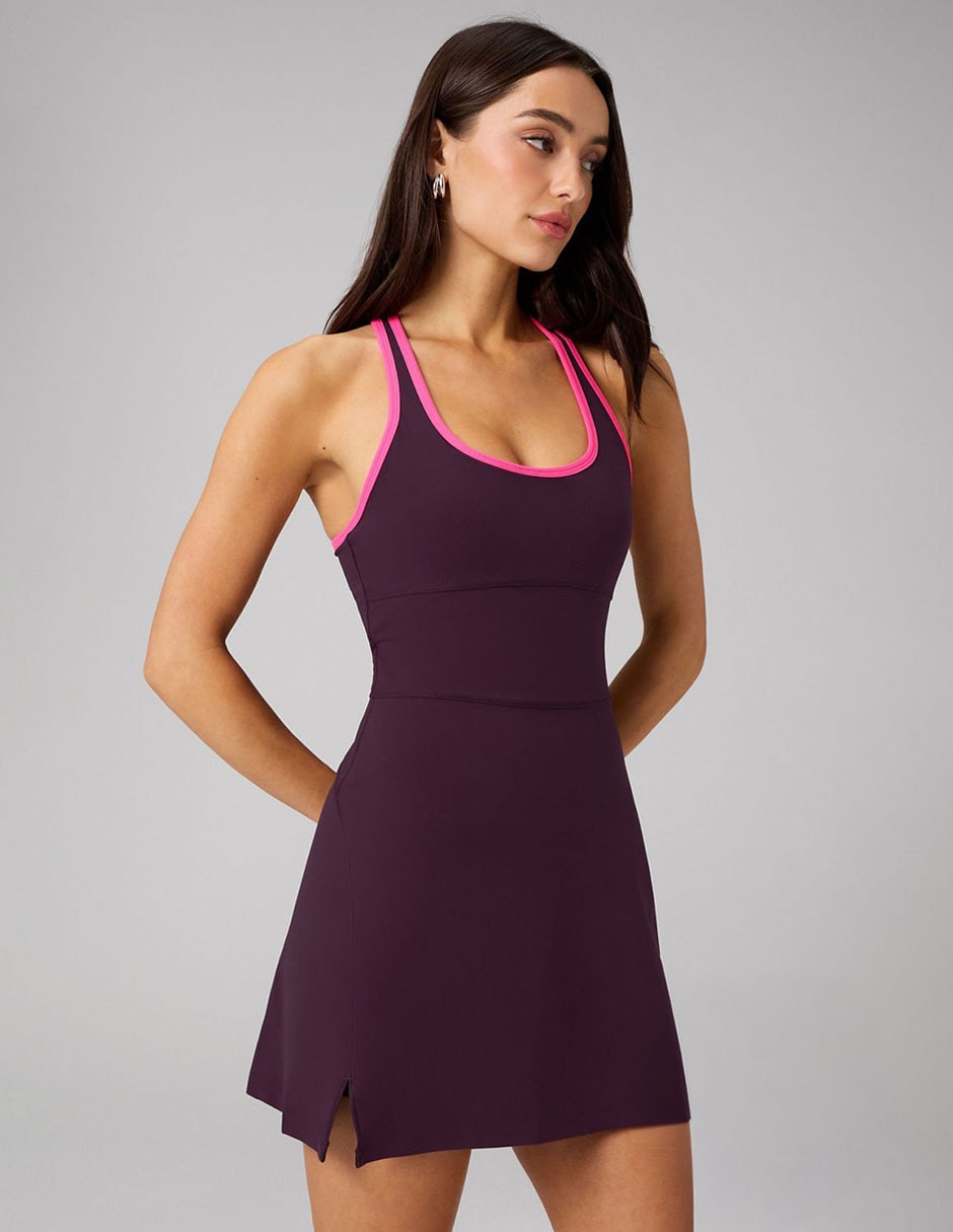 Vestido corto deportivo para mujer