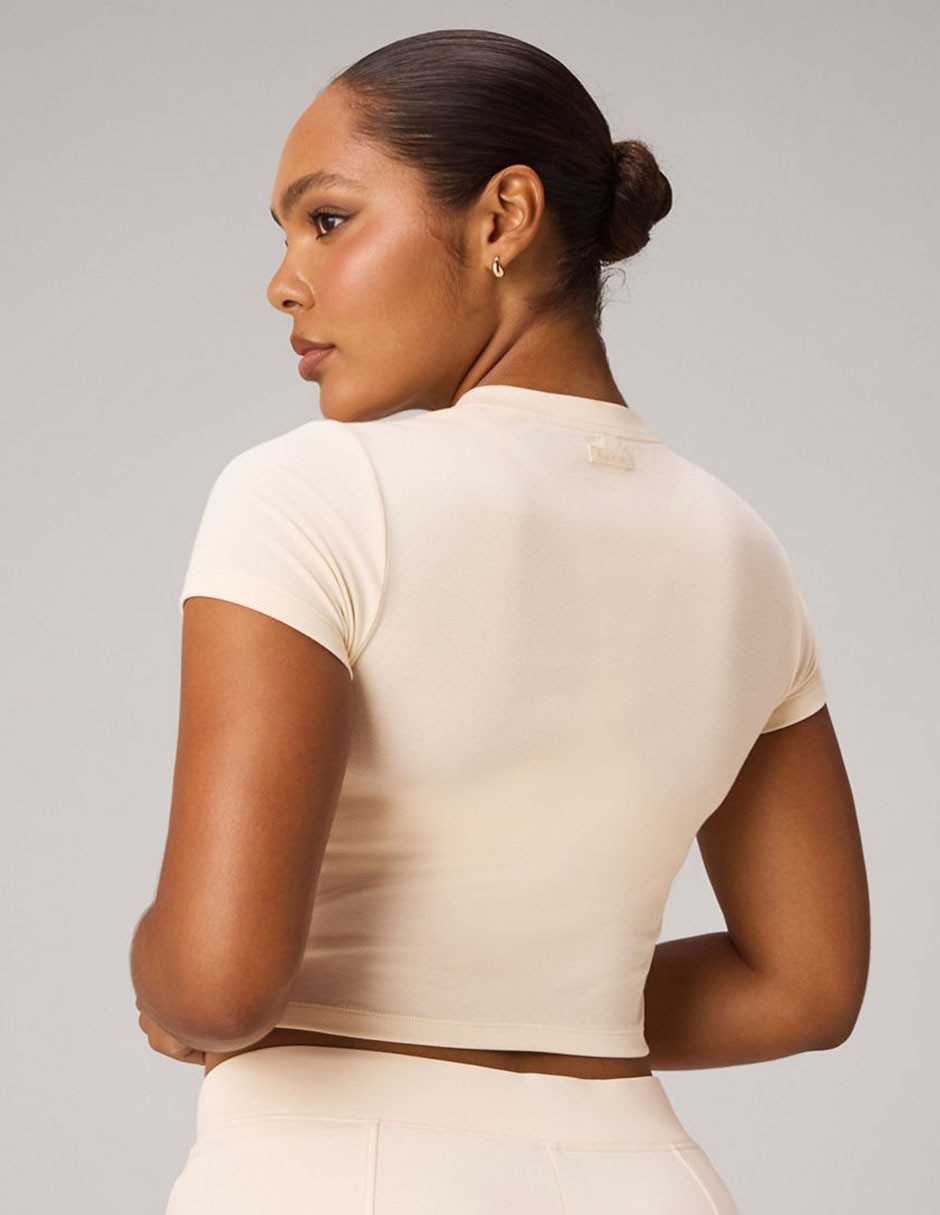 Playera manga corta cuello redondo para mujer 2