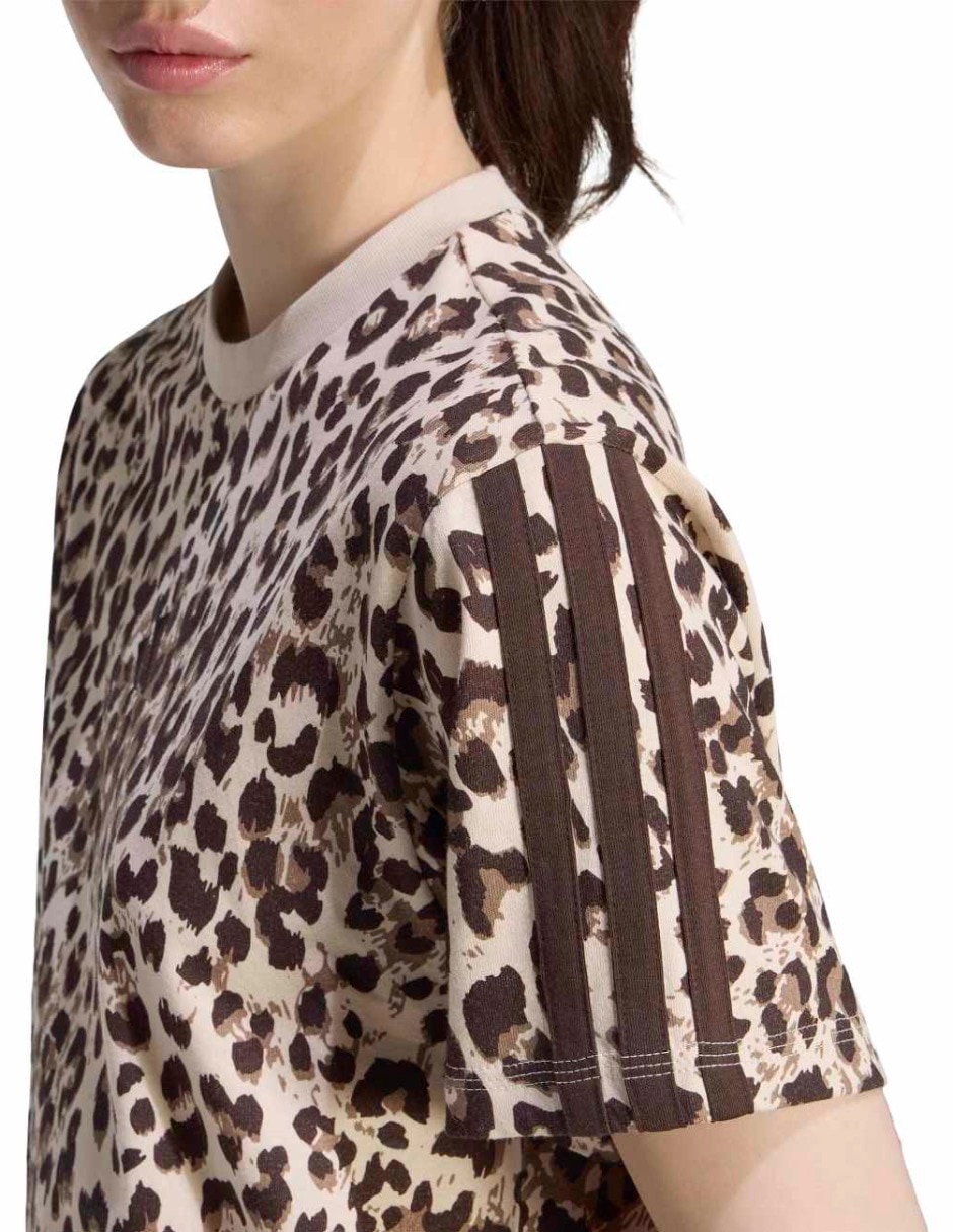Playera manga corta Adidas Originals Seasonals cuello redondo para mujer