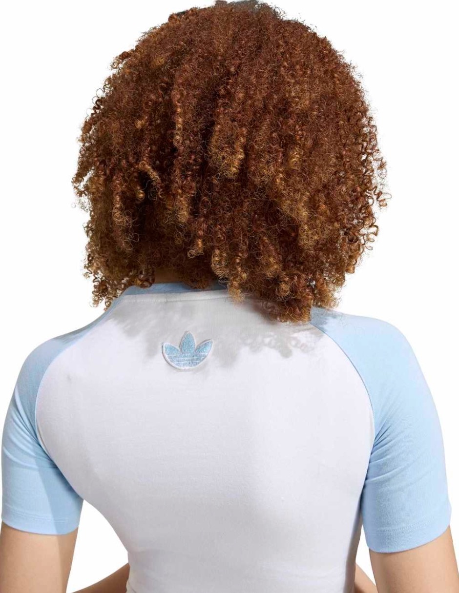 Playera manga corta Graphics cuello redondo para mujer 4