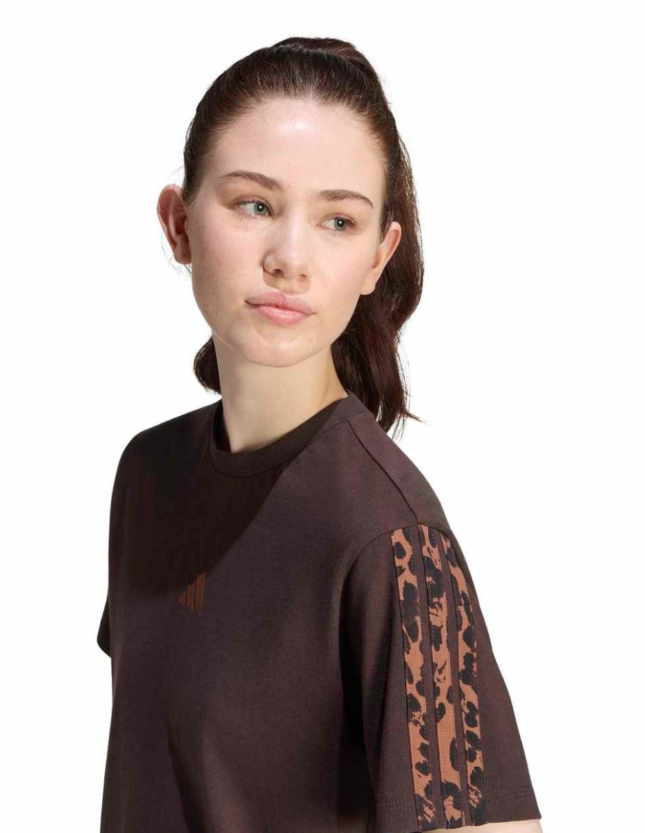 Playera manga corta Adidas Originals Seasonals cuello redondo para mujer