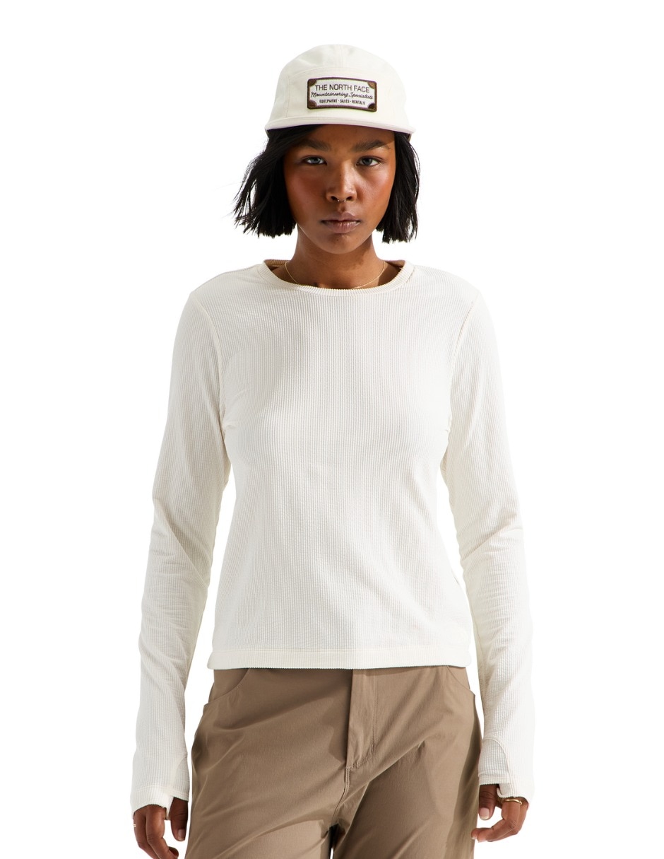 Playera manga Corta NF0A8KHAQLI cuello Redondo para mujer Playera manga Corta NF0A8KHAQLI cuello Redondo para mujer