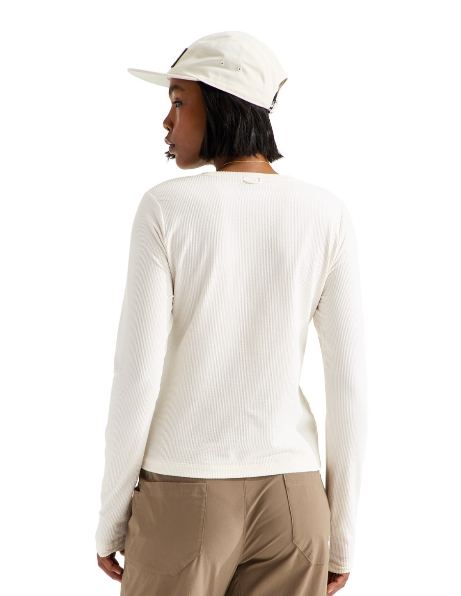 Playera manga Corta NF0A8KHAQLI cuello Redondo para mujer 2