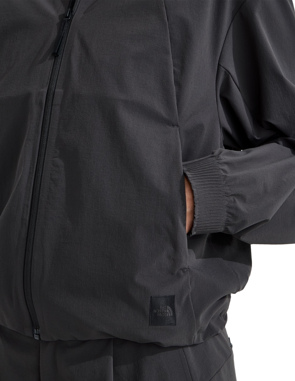 Chamarra W TNF Tech Woven para mujer 2