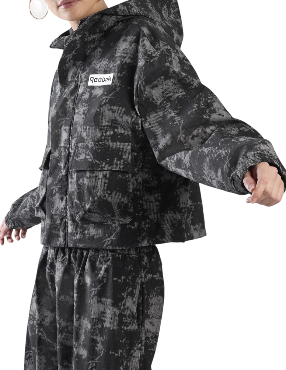 Chamarra Alt Sport Camo Windbreaker para mujer