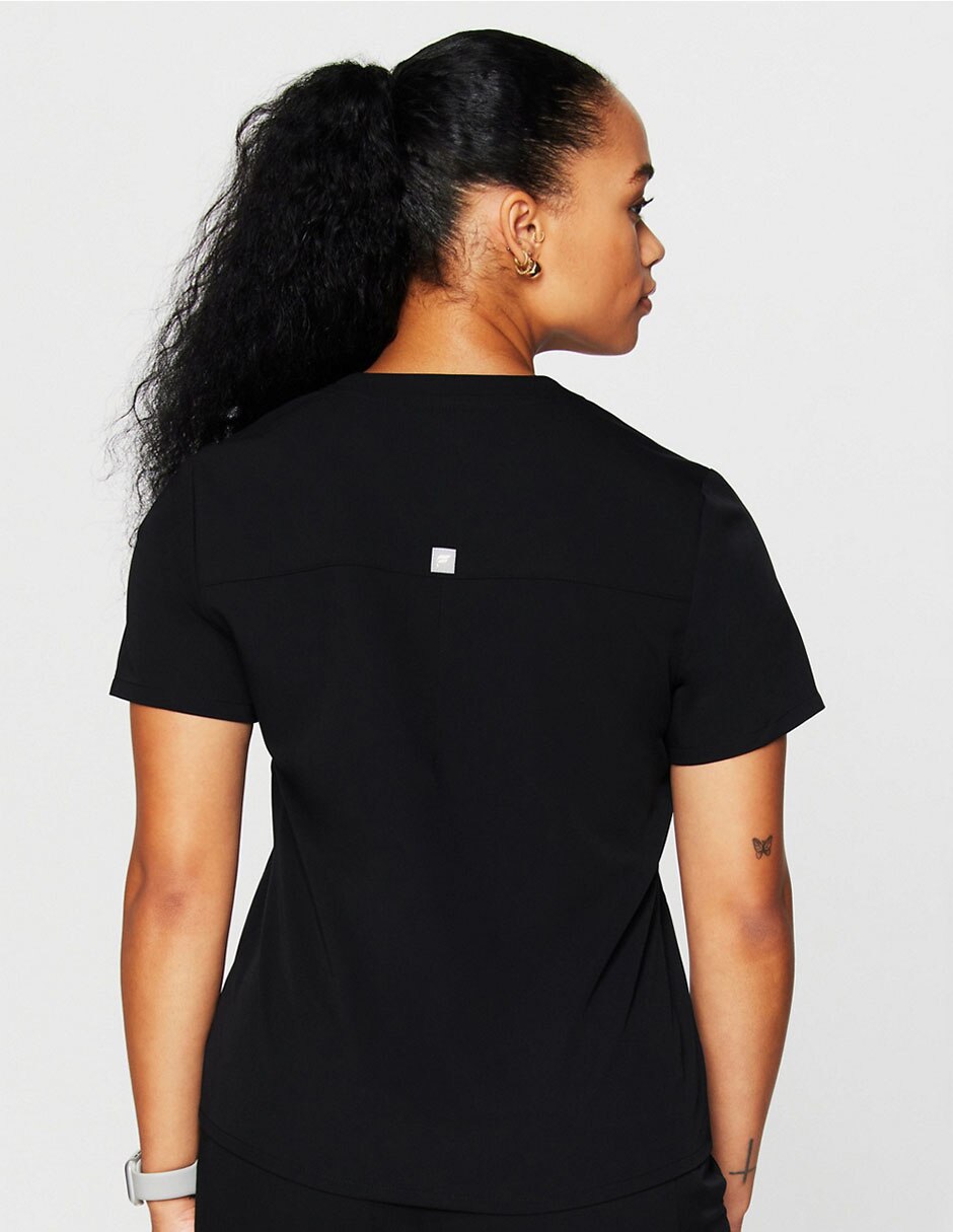 Playera manga corta Scrub cuello v mujer 2