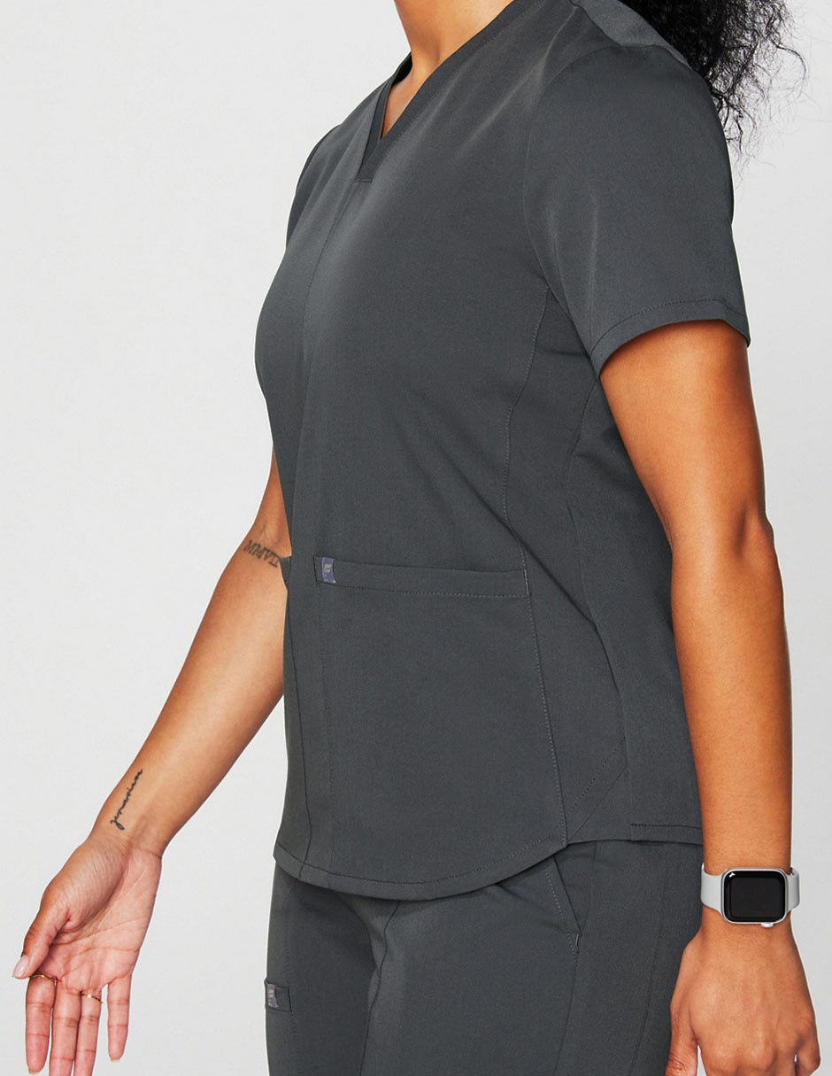 Playera manga corta Scrub cuello v mujer 5