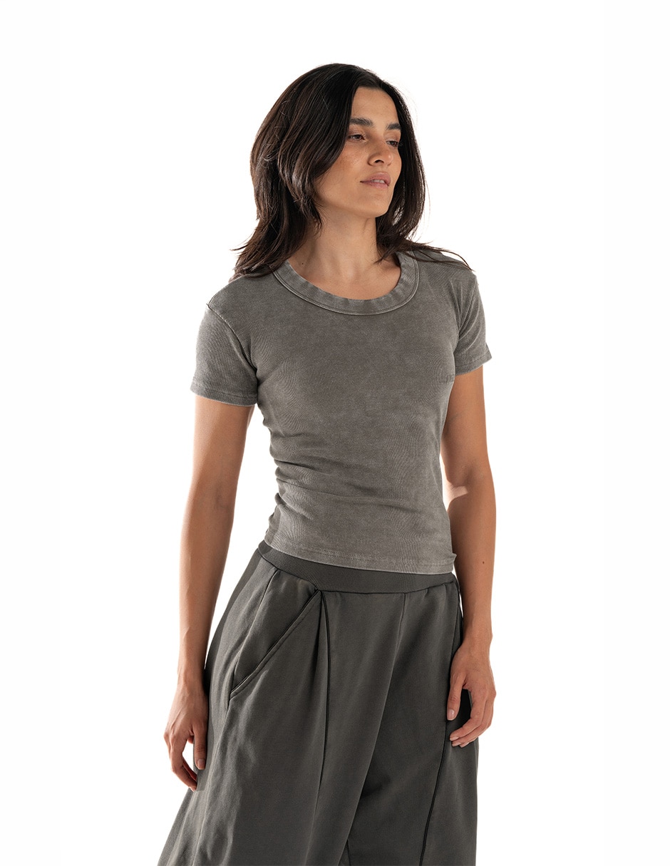 Playera manga larga urban pro collection cuello con escote para mujer 2