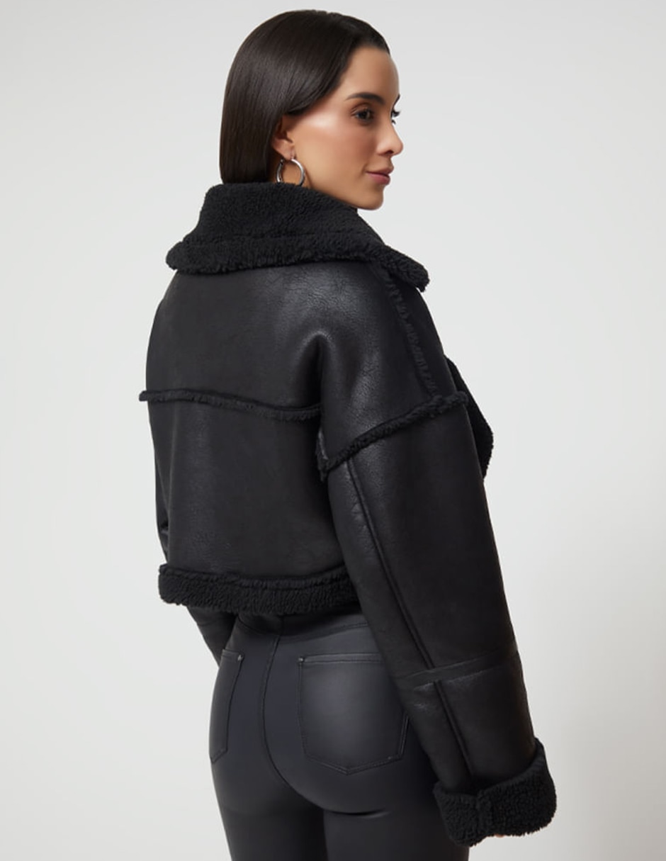 Chamarra impermeable para mujer 4